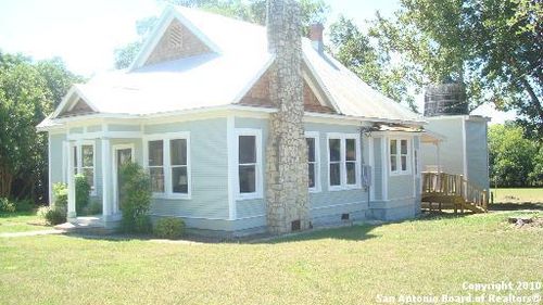 119 Idlewilde Blvd, Comfort, TX, 78013-2500 | Card Image