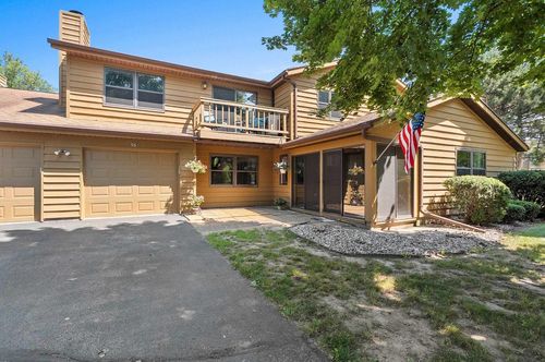 96-940 Babcock Street, NEENAH, WI, 54956 | Card Image