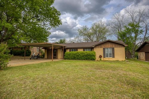 106 Shamrock Dr, Palestine, TX, 75803-5444 | Card Image