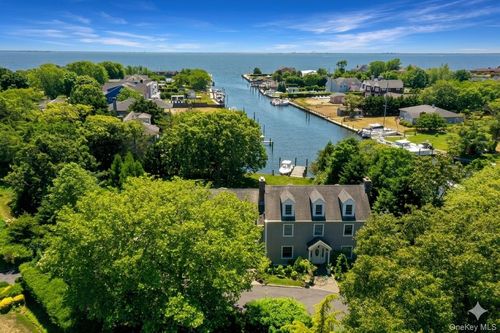 110 Elder Road, Islip, NY, 11751 | Card Image