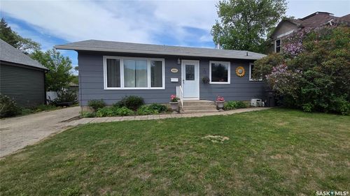 1661 103rd St, North Battleford, SK, S9A1L6 | Card Image