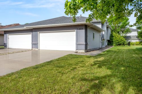 2835 Wheatland Drive S, Fargo, ND, 58103 | Card Image