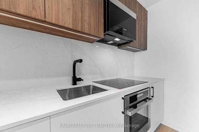 623 - 689 The Queensway, Condo with 2 bedrooms, 2 bathrooms and 1 parking in Etobicoke ON | Image 5