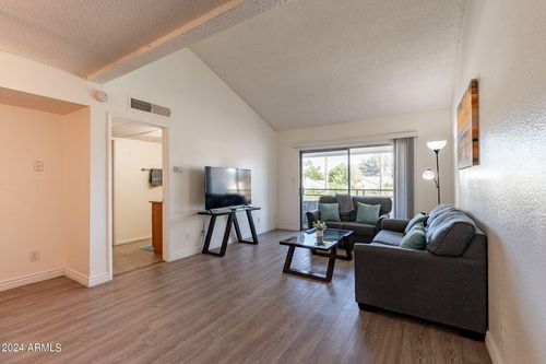 q201-7350 N Via Paseo Del Sur, Scottsdale, AZ, 85258-3841 | Card Image