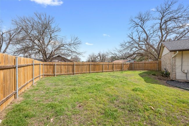 10412 Firethorn Ln, House other with 3 bedrooms, 2 bathrooms and 4 parking in Austin TX | Image 29