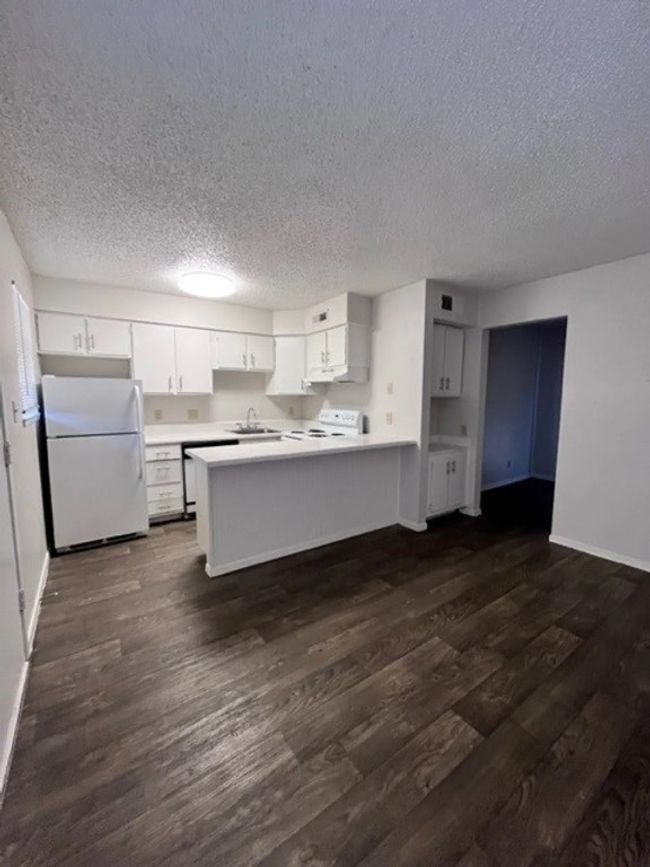 APT-303 - 6010 N Lamar Blvd, Condo with 1 bedrooms, 1 bathrooms and 1 parking in Austin TX | Image 4