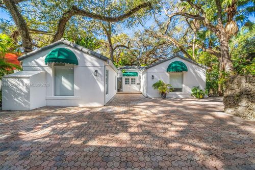 3700 Justison Rd, Miami, FL, 33133-6133 | Card Image