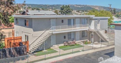 2169 48th Ave, Oakland, CA, 94601-4762 | Card Image