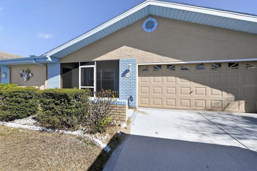 2121 Meadowlark Ln, SUN CITY CENTER, FL, 33573-5067 | Card Image