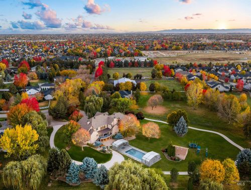 6673 N Fox Run Ave, Meridian, ID, 83646-5195 | Card Image