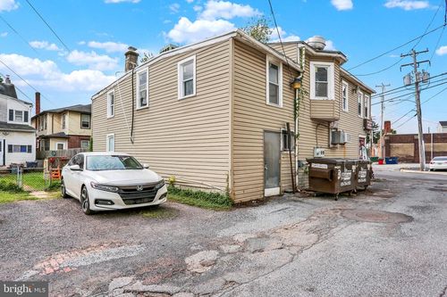 16 S Keim St, Pottstown, PA, 19464-6027 | Card Image