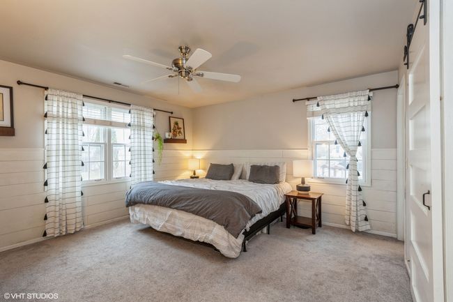 1073 Oswego Rd, Home with 2 bedrooms, 1 bathrooms and null parking in Naperville IL | Image 6