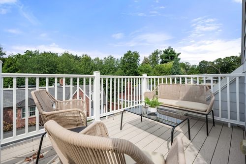 3-3 Sedgewick Rd, Cambridge, MA, 02138-2037 | Card Image