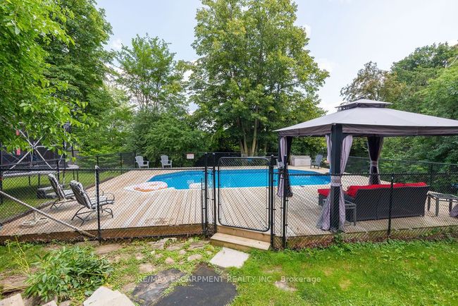 154 Dundas St E, House other with 3 bedrooms, 2 bathrooms and 6 parking in Dundas ON | Image 34