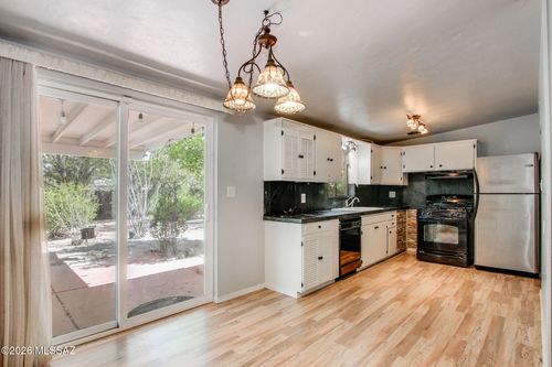 2019 S Avenida Del Sol, Tucson, AZ, 85710-5601 | Card Image