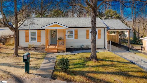 33 Essex Ct, Greenville, SC, 29609-4955 | Card Image