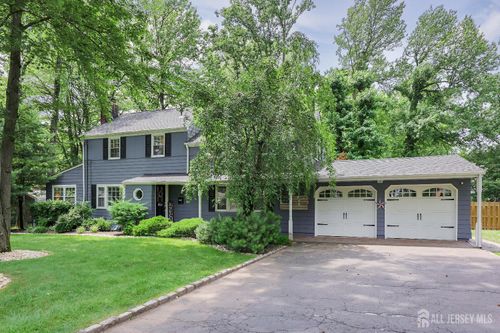 70 Surrey Ln, Colonia, NJ, 07067-3210 | Card Image