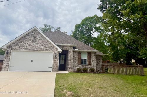 886 Maili Pl, Diamondhead, MS, 39525-4212 | Card Image