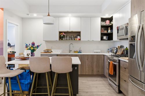 304-950 Whirlaway Cres, Langford, BC, V9B0Y3 | Card Image