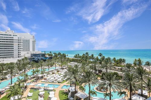 605-4391 Collins Ave, Miami Beach, FL, 33140-3212 | Card Image
