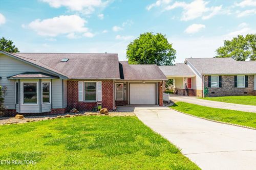 15 Breakers Ct, Clinton, TN, 37716-5981 | Card Image
