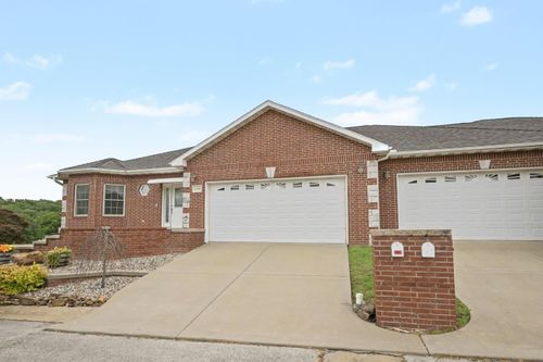 1701 Village Ln, Neosho, MO, 64850-9085 | Card Image