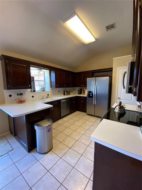 3812 Crail Dr, Norman, OK, 73072-2230 | Card Image