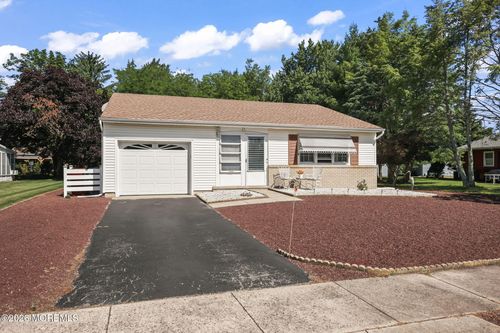 23 Basset Dr, Toms River, NJ, 08757-5637 | Card Image