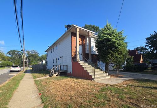 209 N Grove St, Valley Stream, NY, 11580-4114 | Card Image