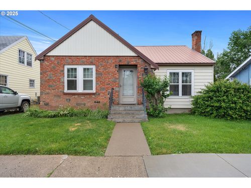 2020 Myrtle St, Baker City, OR, 97814-4566 | Card Image
