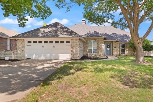 10200 Fieldcrest Dr, Benbrook, TX, 76126-9506 | Card Image