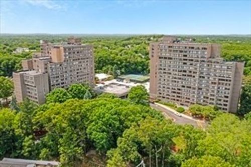 1207s-250 Hammond Pond Pkwy, Chestnut Hill, MA, 02467-1532 | Card Image