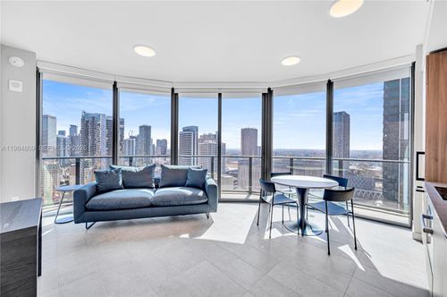 3005-121 Ne 5 St, Miami, FL, 33130 | Card Image