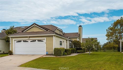 5779 E Hudson Bay Dr, Anaheim, CA, 92807-4752 | Card Image