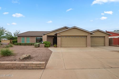 6218 W Surrey Ave, Glendale, AZ, 85304-1145 | Card Image