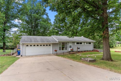 10810 Hobday Ave, Saint Ann, MO, 63074-3726 | Card Image