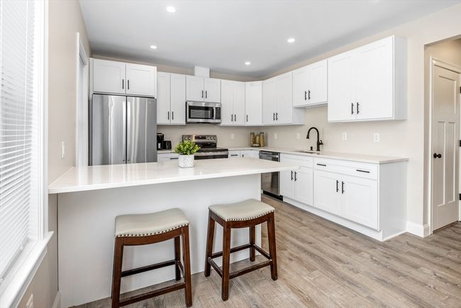 2 - 242 Atlantic Ave, House attached with 3 bedrooms, 2 bathrooms and 3 parking in Hull MA | Image 4