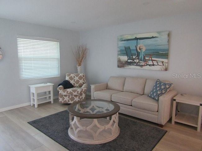 APT-9 - 100 The Esplanade N, Condo with 1 bedrooms, 1 bathrooms and null parking in VENICE FL | Image 4
