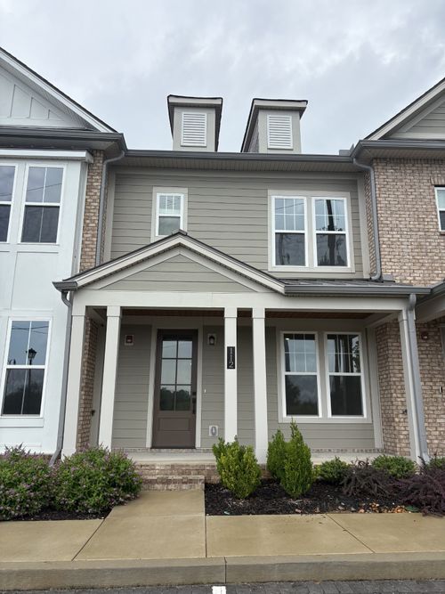 112 Nearwater Pl, Hendersonville, TN, 37075-3279 | Card Image