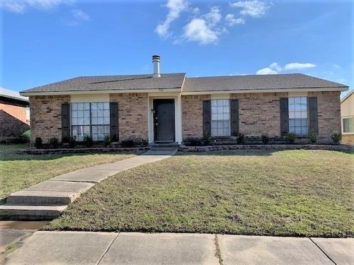 5549 Vaden St, The Colony, TX, 75056-1332 | Card Image