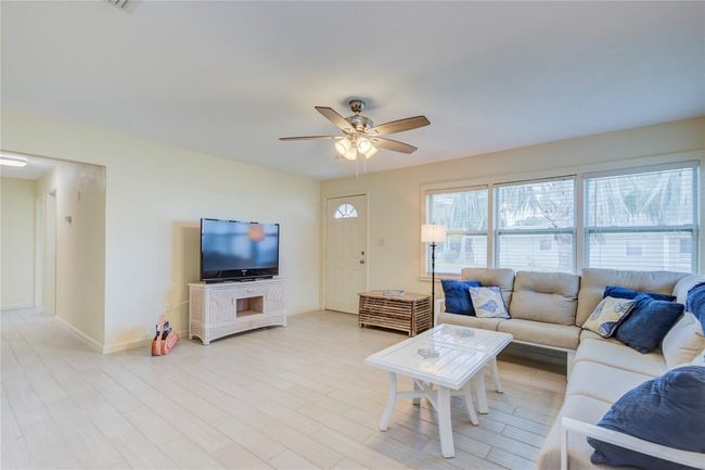 3200 W De Bazan Ave, House other with 3 bedrooms, 2 bathrooms and null parking in ST PETE BEACH FL | Image 4