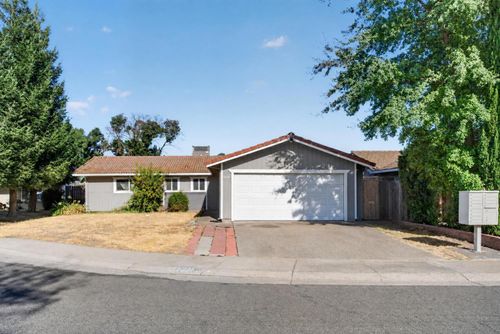 8616 Marlboro Ct, Stockton, CA, 95210 | Card Image