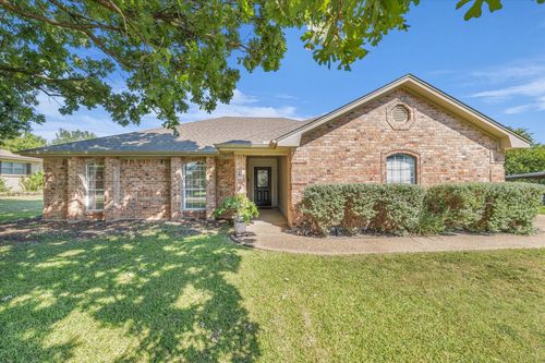 209 W Billington Dr, Robinson, TX, 76706-5009 | Card Image