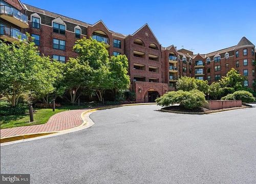 215-2100 Langston Blvd, ARLINGTON, VA, 22201-3555 | Card Image