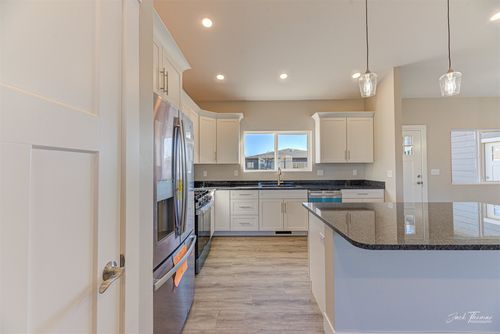 3883 Lovegrass Ln, Helena, MT, 59602-0289 | Card Image