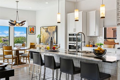 40 Paseo Las Terrazas, Santa Fe, NM, 87506-8929 | Card Image