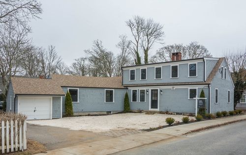 12 Cannon St, Mattapoisett, MA, 02739-2606 | Card Image