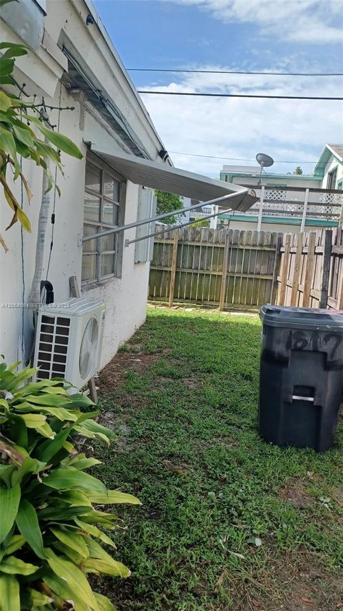 rear-1806 Funston St, Hollywood, FL, 33020-6032 | Card Image