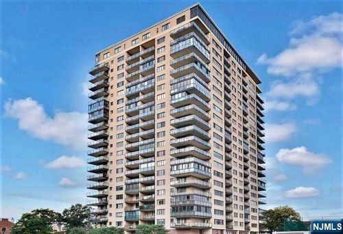 1203 River Rd, Edgewater, NJ, 07020-1456 | Card Image