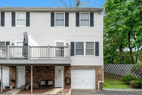 210 Caldwell Ave, Paterson, NJ, 07501-2500 | Card Image